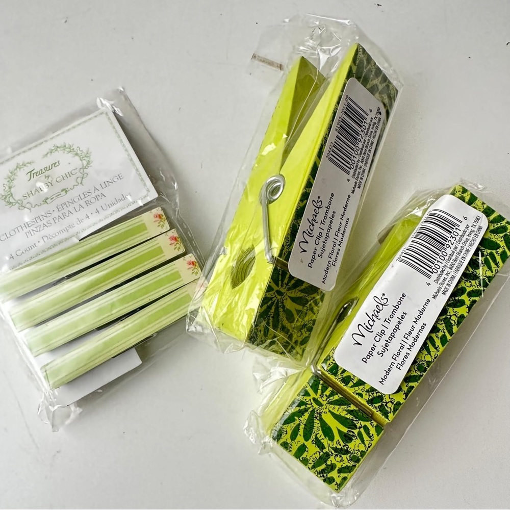 Michaels Giant Floral Paper Clips (2ct) & Shabby Chic Clothespins (4ct) Green
